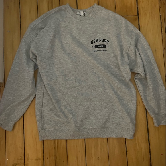 oversized grey crewneck - Picture 1 of 3